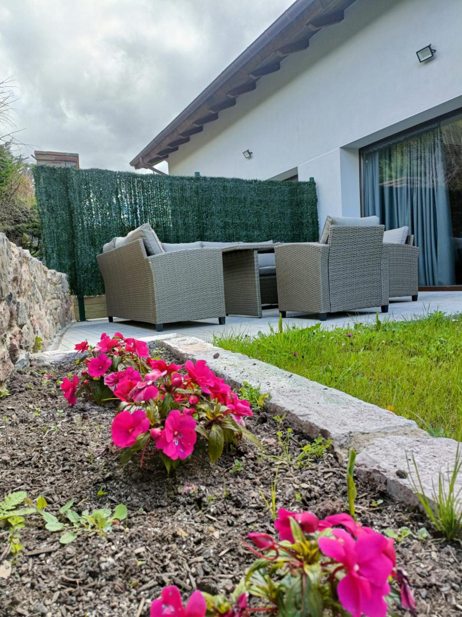 Apartamentos Entrellusa - At-1482-As Perlora Εξωτερικό φωτογραφία